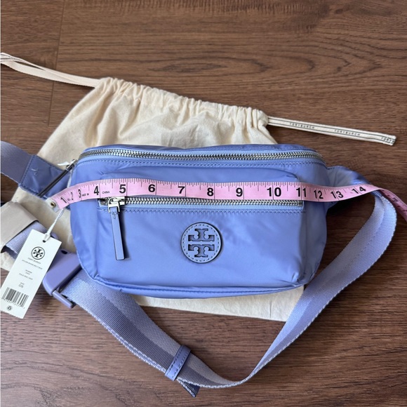 New Tory Burch Nylon Belt Bag in Pale Iris - Picture 7 of 8